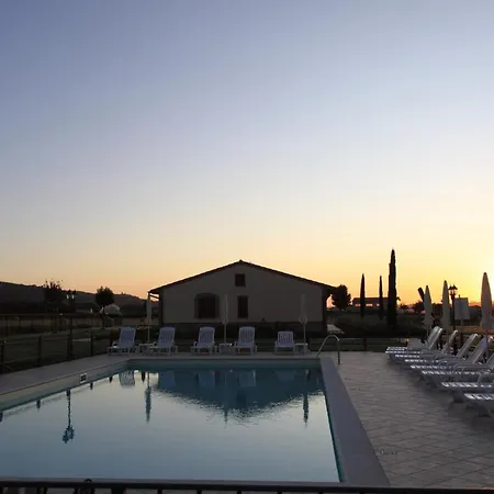 Apartamento Le Rondini Apt With Shared Pool Family Friendly Cannara