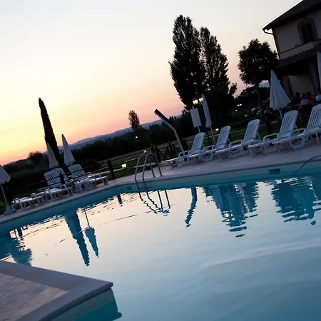 Le Rondini Apt With Shared Pool Family Friendly Apartamento