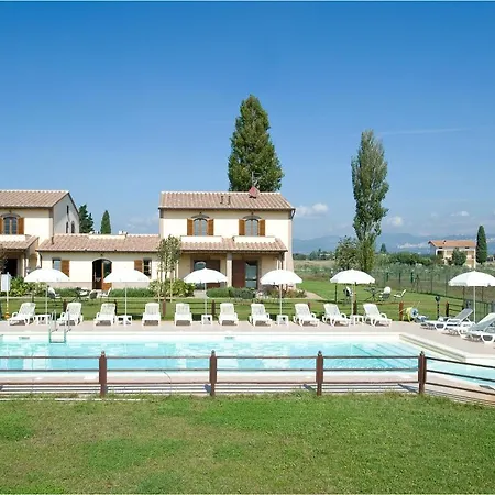 Le Rondini Apt With Shared Pool Family Friendly Cannara