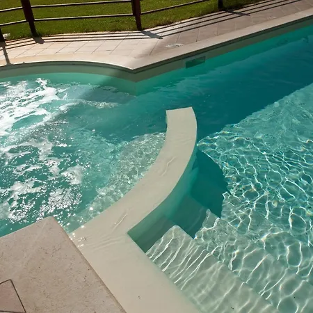 Le Rondini Apt With Shared Pool Family Friendly Apartamento Cannara