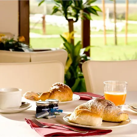 Le Rondini Apt With Shared Pool Family Friendly Appartement
